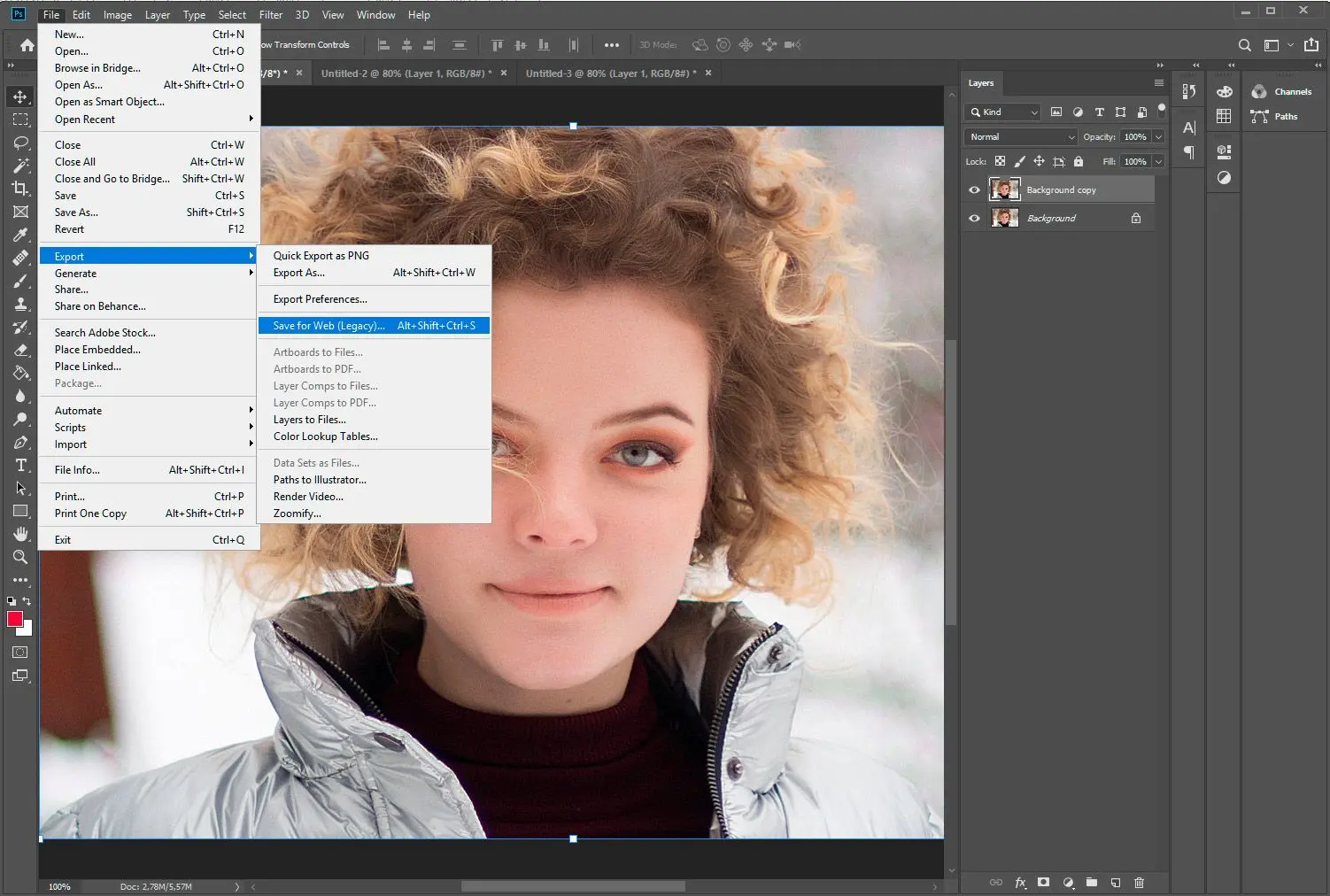 Adobe Photoshop。 選擇儲存為網頁..